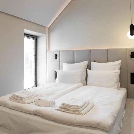 Hotel Laudon Uzhhorod Bagian luar foto