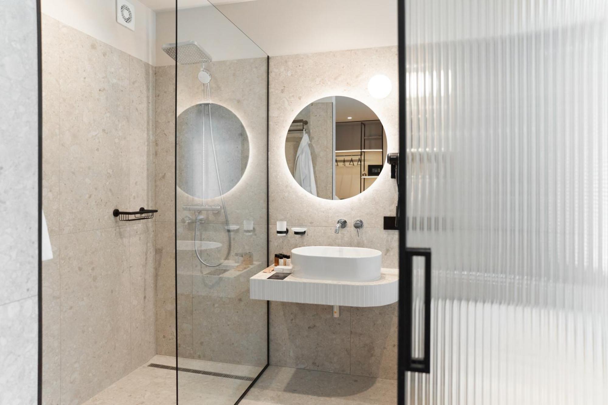 Hotel Laudon Uzhhorod Ruang foto