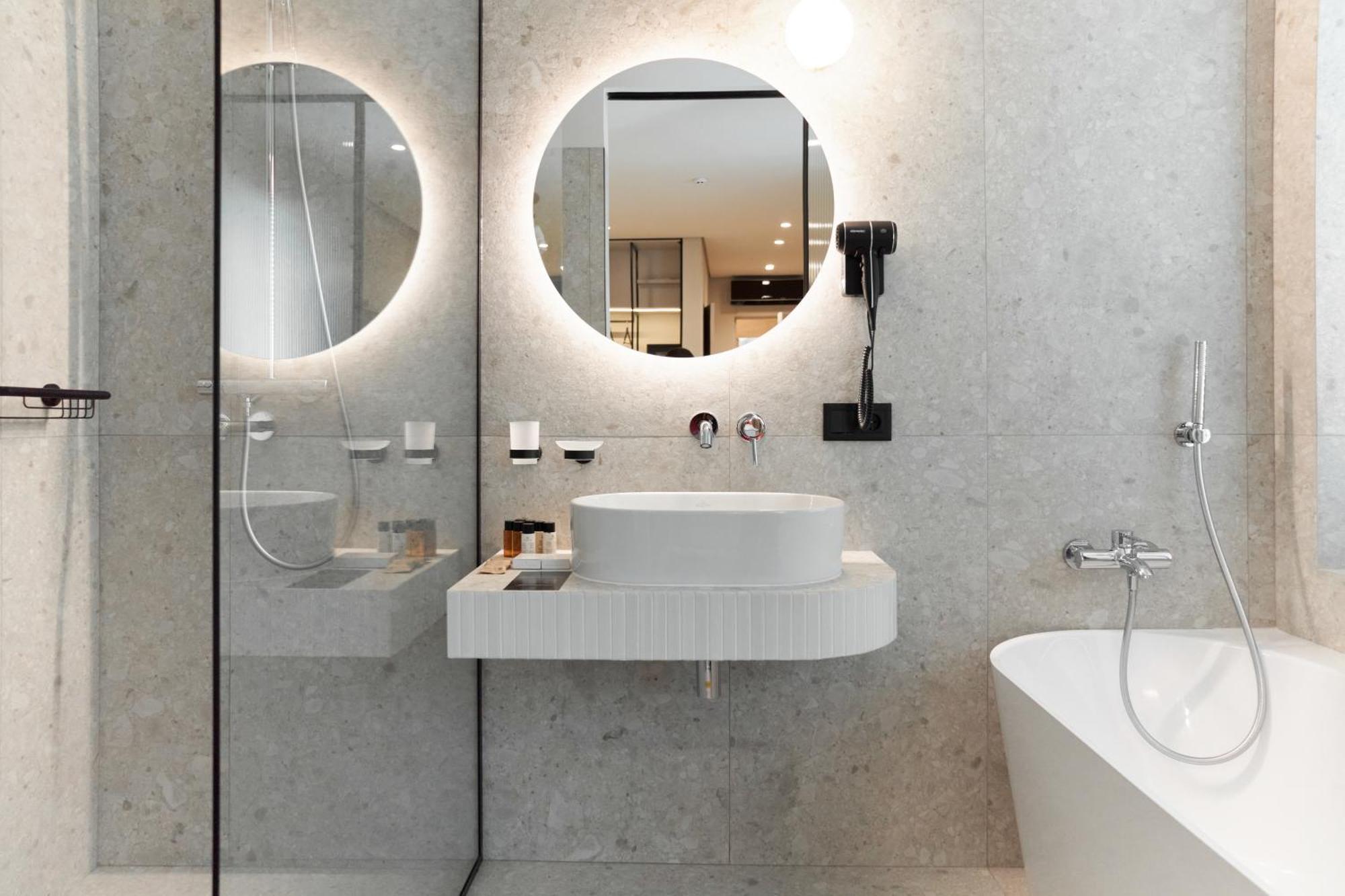 Hotel Laudon Uzhhorod Ruang foto