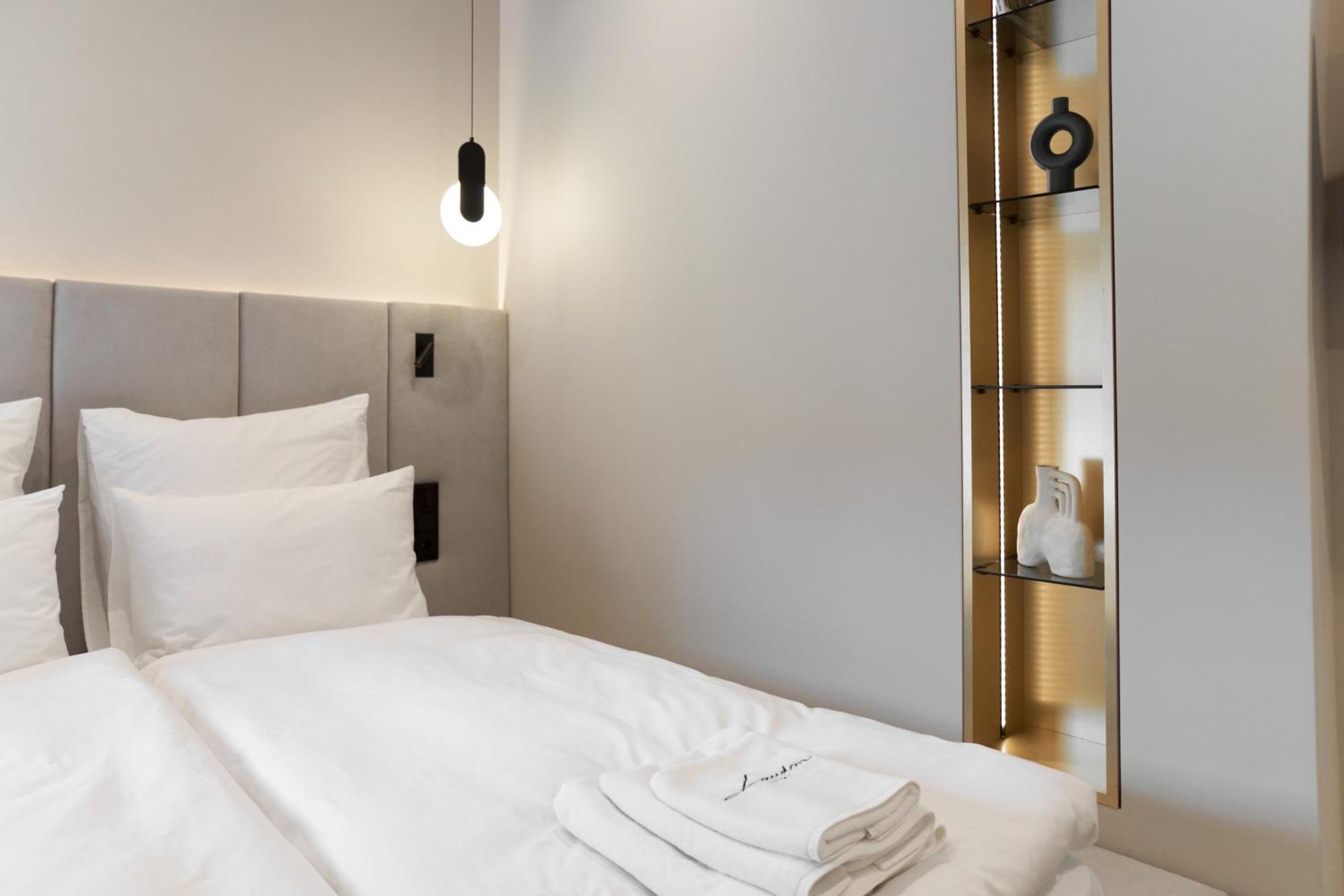 Hotel Laudon Uzhhorod Ruang foto