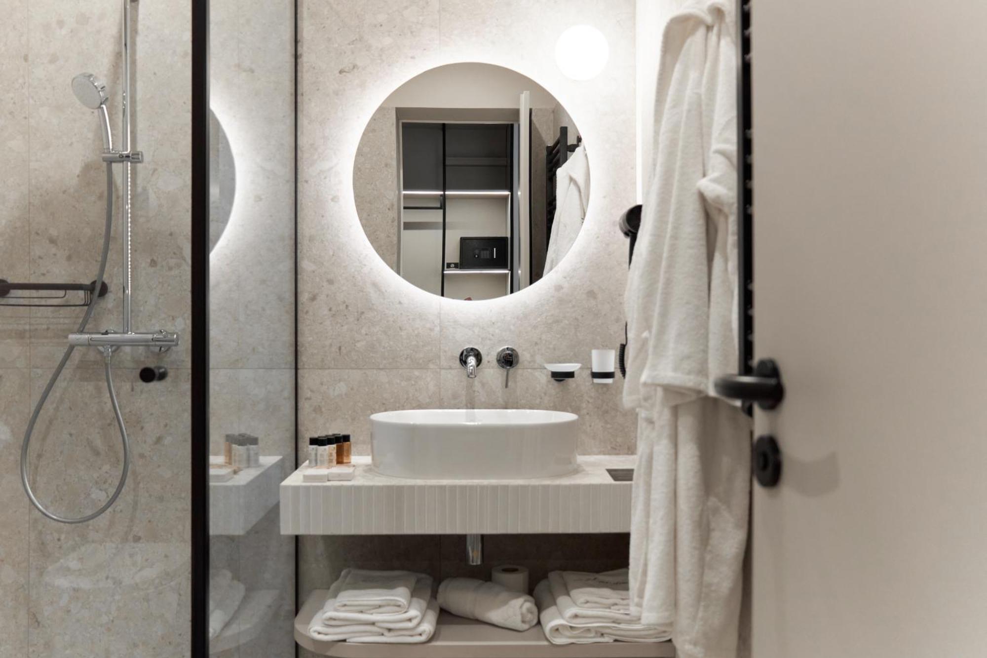 Hotel Laudon Uzhhorod Ruang foto