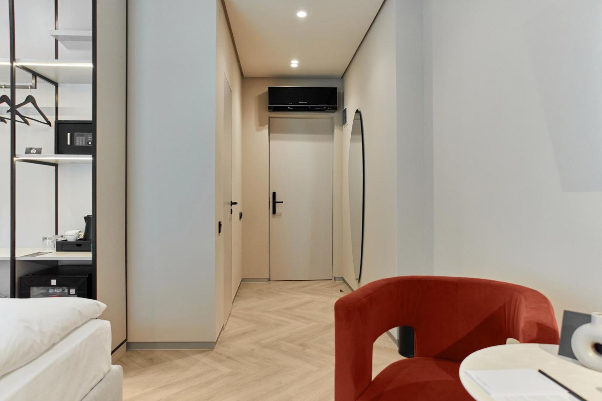 Hotel Laudon Uzhhorod Bagian luar foto