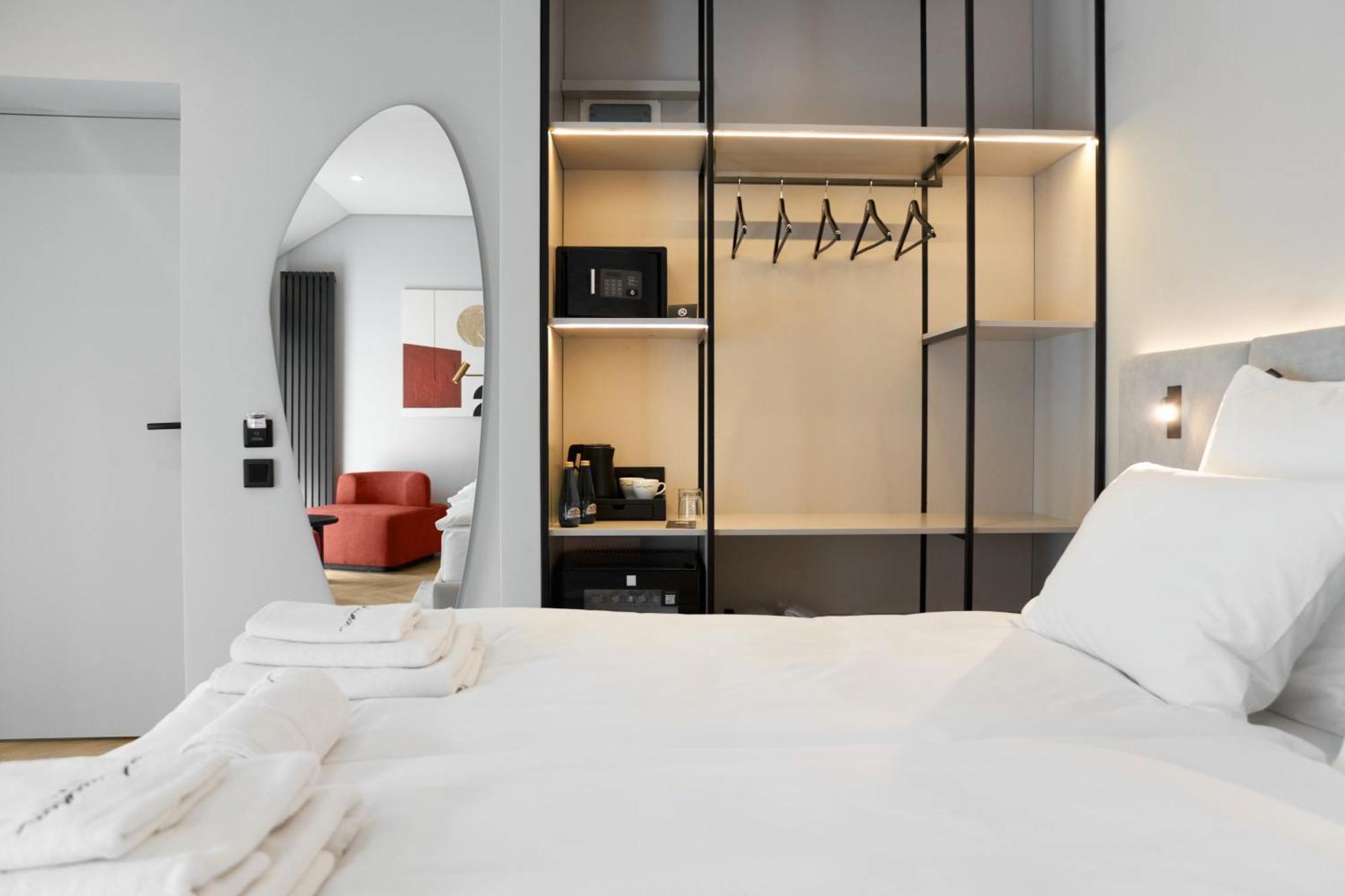 Hotel Laudon Uzhhorod Bagian luar foto