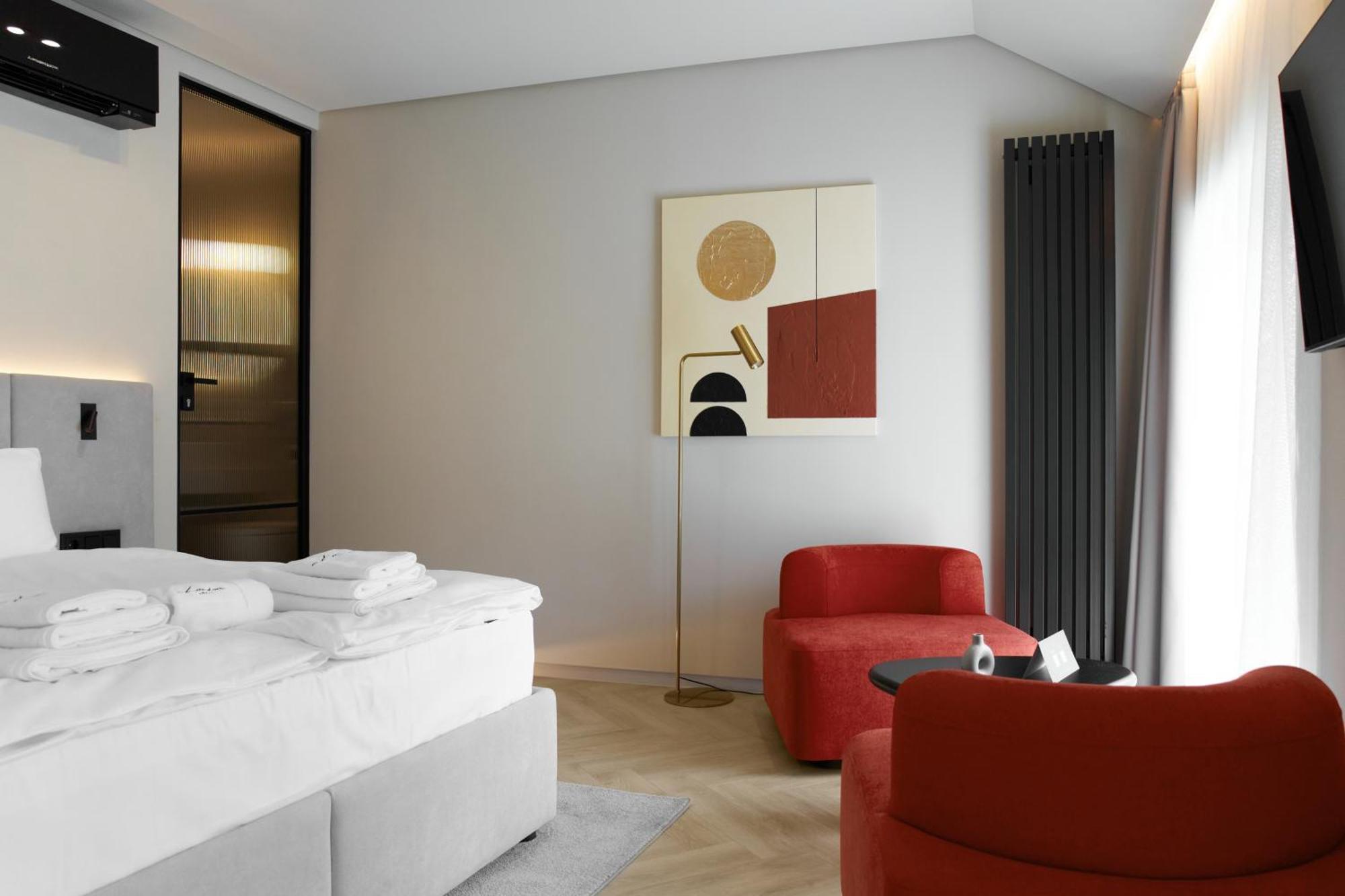 Hotel Laudon Uzhhorod Bagian luar foto