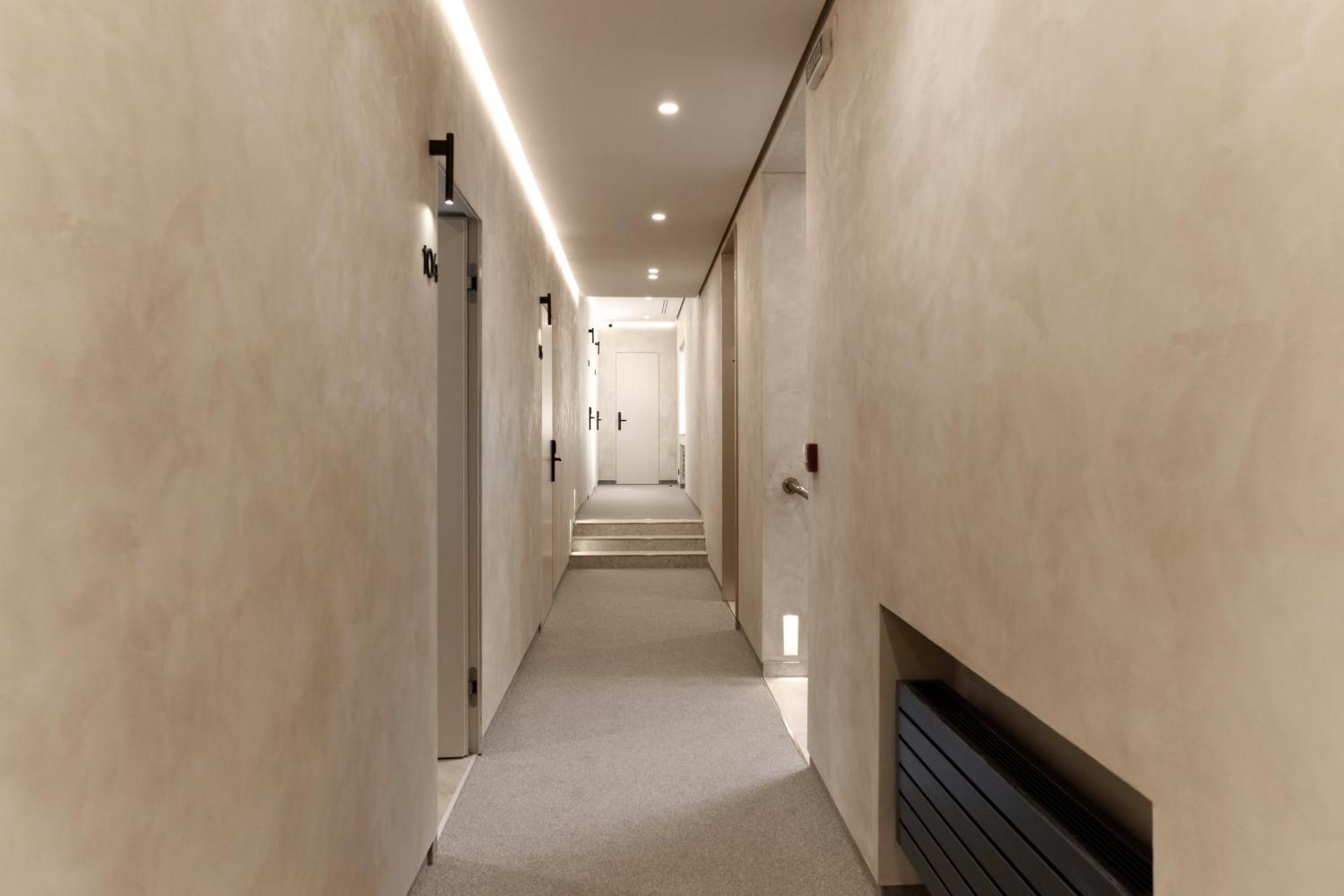 Hotel Laudon Uzhhorod Bagian luar foto